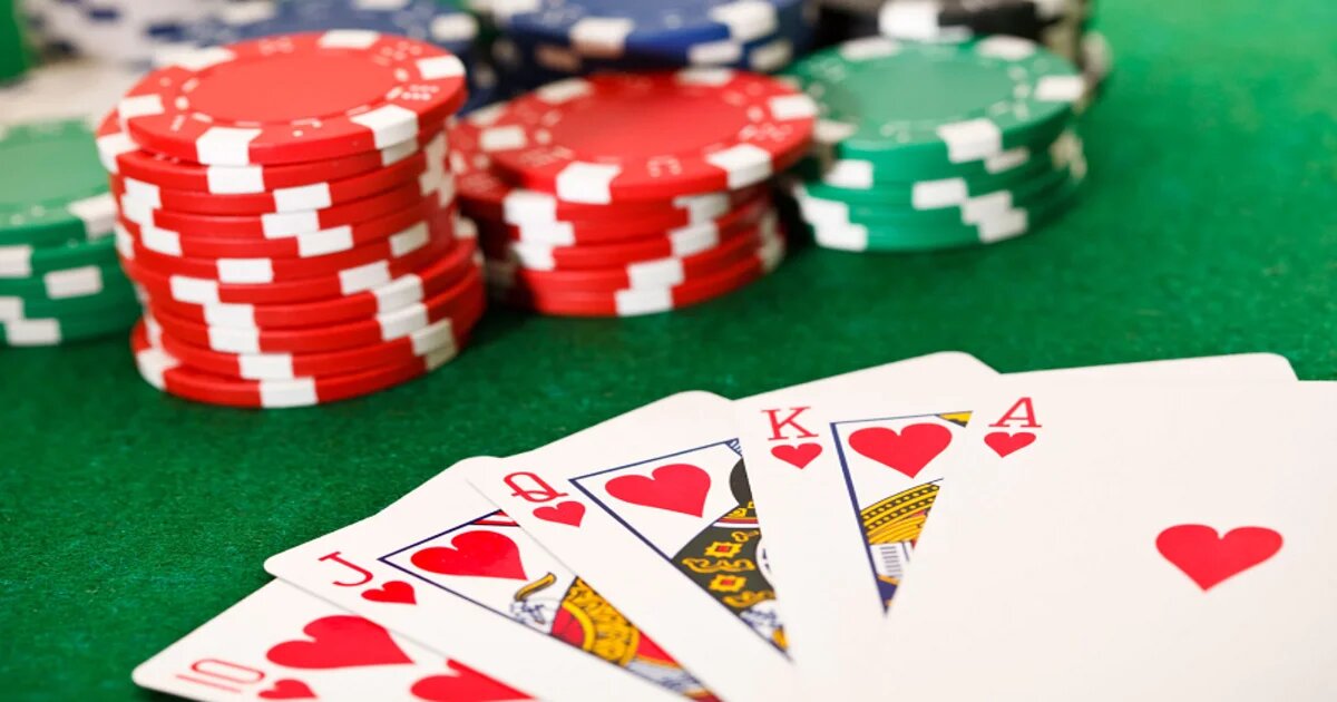 Cách chơi poker hiệu quả nhất năm 2024